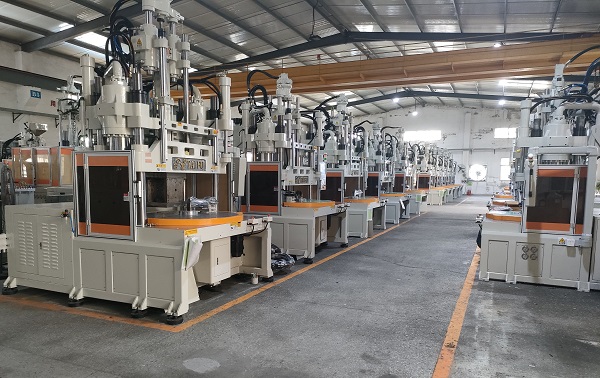 立式注塑機(jī)廠家